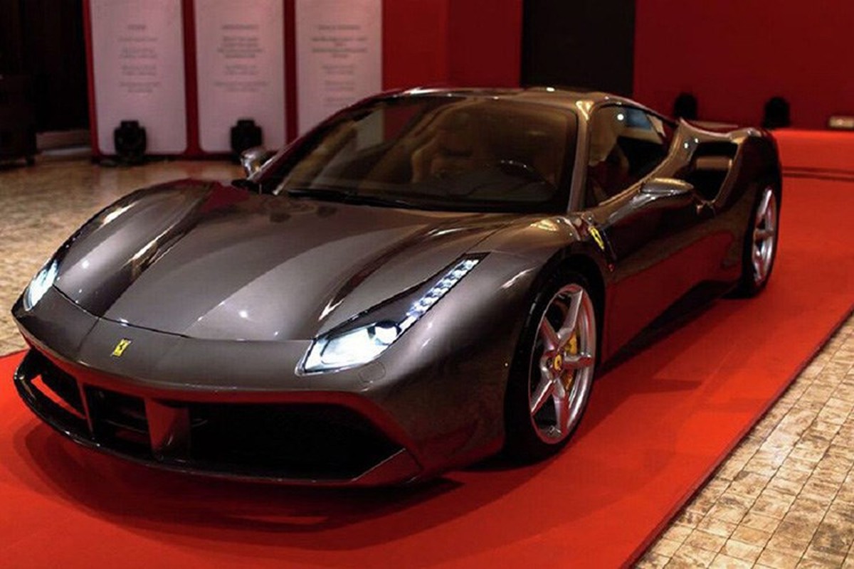 Sieu xe Ferrari 488 GTB dau tien 